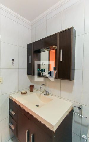 Casa à venda com 298m², 3 quartos e 4 vagas Casa à venda com 298m², 3 quartos e 4 vagasBanheiro 1
