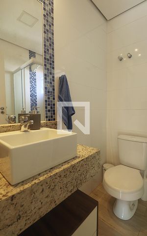Casa à venda com 258m², 3 quartos e 6 vagasSuíte 2 - Banheiro