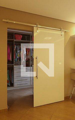 Casa à venda com 258m², 3 quartos e 6 vagasSuíte 1 - Quarto