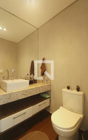 Casa à venda com 258m², 3 quartos e 6 vagasLavabo