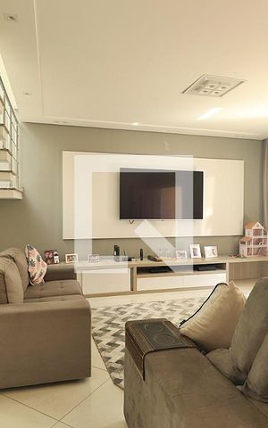 Casa à venda com 258m², 3 quartos e 6 vagasSala