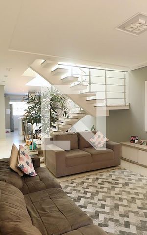 Casa à venda com 258m², 3 quartos e 6 vagasSala
