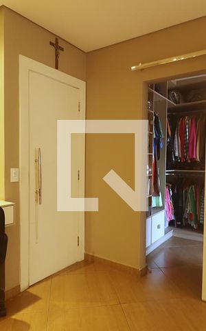 Casa à venda com 258m², 3 quartos e 6 vagasSuíte 1 - Quarto