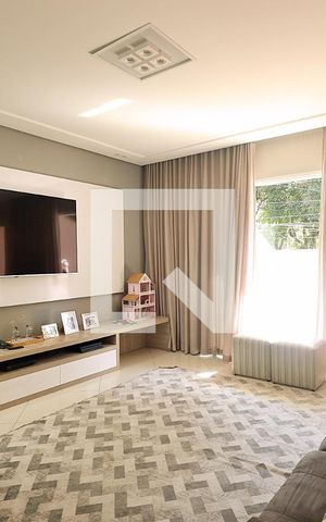 Casa à venda com 258m², 3 quartos e 6 vagasSala