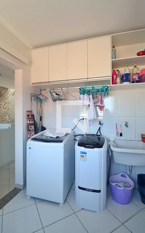 Casa à venda com 258m², 3 quartos e 6 vagasÁrea de Serviço