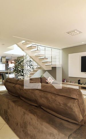 Casa à venda com 258m², 3 quartos e 6 vagasSala