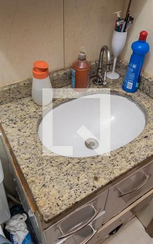 Apartamento à venda com 42m², 1 quarto e sem vaga Apartamento à venda com 42m², 1 quarto e sem vagaBanheiro