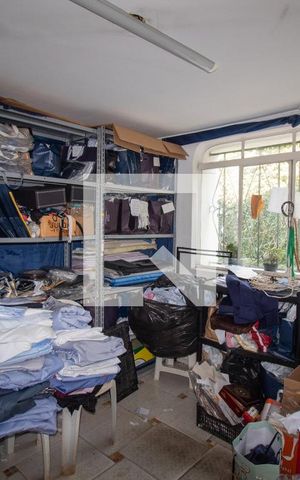 Casa à venda com 250m², 3 quartos e 3 vagas Casa à venda com 250m², 3 quartos e 3 vagasEdiclua