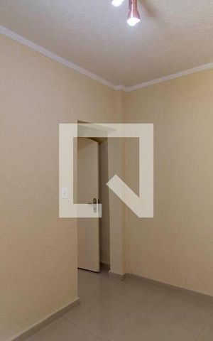 Casa à venda com 300m², 5 quartos e 6 vagas Casa à venda com 300m², 5 quartos e 6 vagasQuarto 1 Fundos
