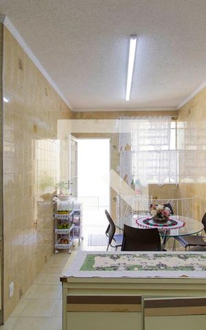 Casa à venda com 300m², 5 quartos e 6 vagas Casa à venda com 300m², 5 quartos e 6 vagasCozinha