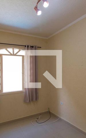 Casa à venda com 300m², 5 quartos e 6 vagas Casa à venda com 300m², 5 quartos e 6 vagasQuarto 1 Fundos