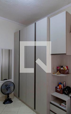 Casa à venda com 300m², 5 quartos e 6 vagas Casa à venda com 300m², 5 quartos e 6 vagasQuarto 2