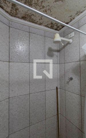 Casa à venda com 300m², 5 quartos e 6 vagas Casa à venda com 300m², 5 quartos e 6 vagasBanheiro Externo