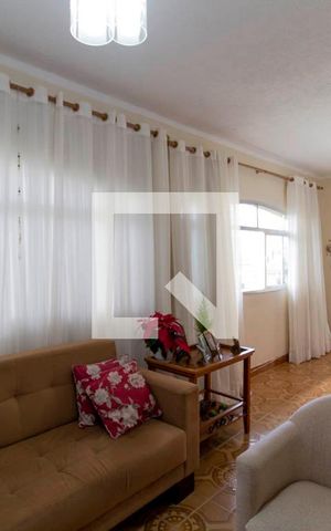 Casa à venda com 300m², 5 quartos e 6 vagas Casa à venda com 300m², 5 quartos e 6 vagasSala