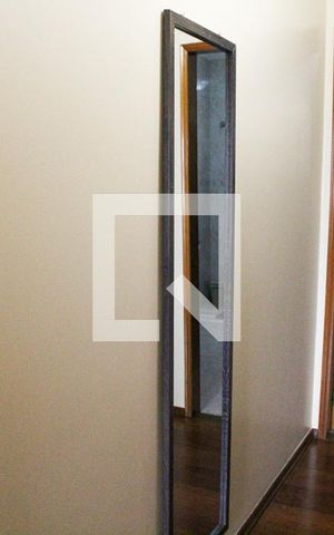 Casa à venda com 583m², 4 quartos e 6 vagas Casa à venda com 583m², 4 quartos e 6 vagasCloset da suíte