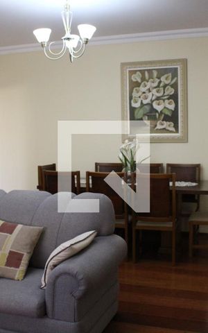 Casa à venda com 583m², 4 quartos e 6 vagasSala