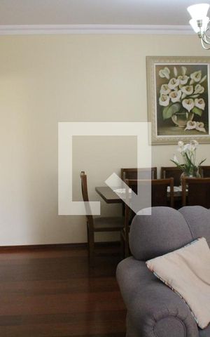 Casa à venda com 583m², 4 quartos e 6 vagasSala