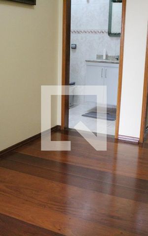 Casa à venda com 583m², 4 quartos e 6 vagasHall