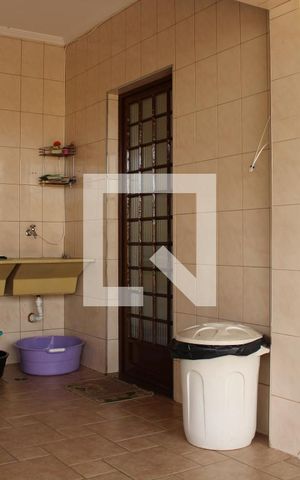 Casa à venda com 583m², 4 quartos e 6 vagasÁrea de Serviço