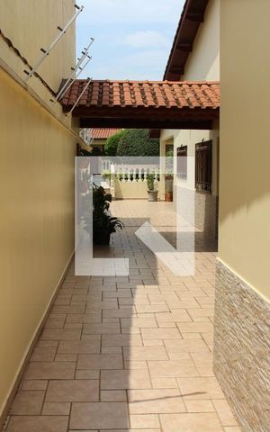 Casa à venda com 583m², 4 quartos e 6 vagasQuintal