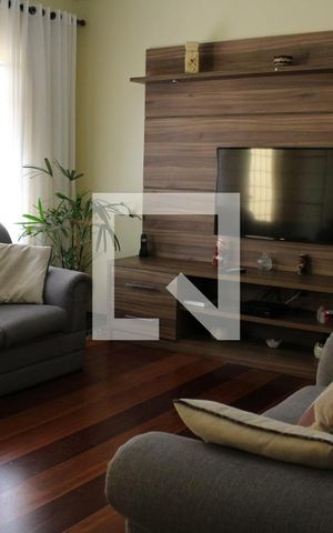 Casa à venda com 583m², 4 quartos e 6 vagasSala