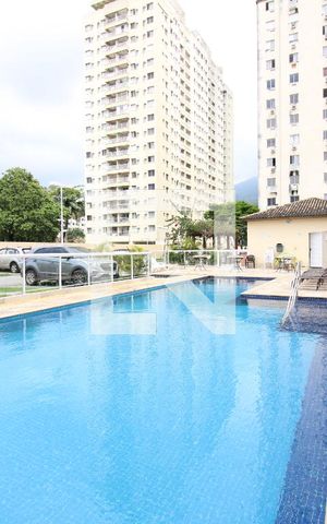 Apartamento à venda com 63m², 3 quartos e 1 vagaÁrea comum - Piscina