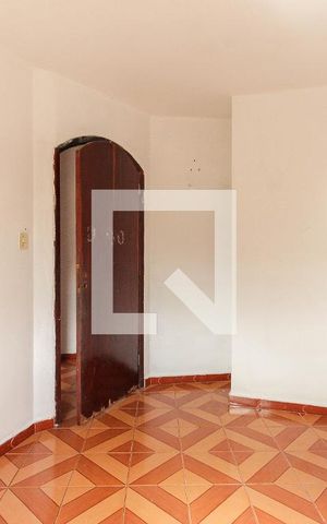 Casa para alugar com 100m², 2 quartos e sem vaga Casa para alugar com 100m², 2 quartos e sem vagaQuarto