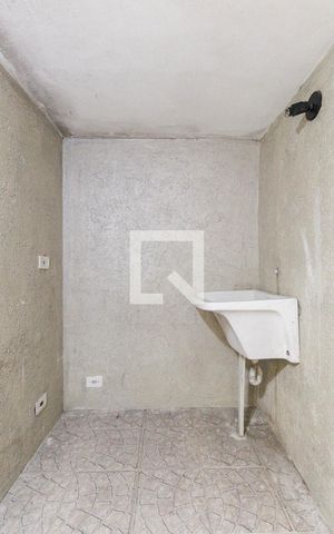 Casa para alugar com 100m², 2 quartos e sem vaga Casa para alugar com 100m², 2 quartos e sem vagaÁrea de Serviço