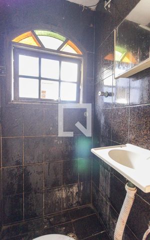 Casa para alugar com 100m², 2 quartos e sem vaga Casa para alugar com 100m², 2 quartos e sem vagaBanheiro da Suíte