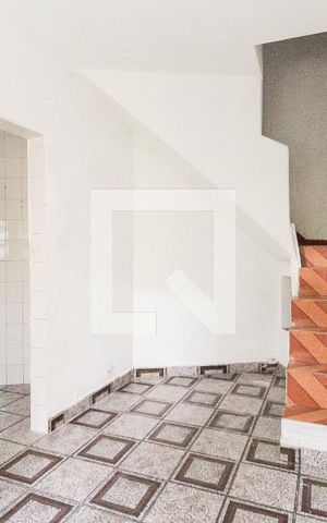 Casa para alugar com 100m², 2 quartos e sem vaga Casa para alugar com 100m², 2 quartos e sem vagaSala
