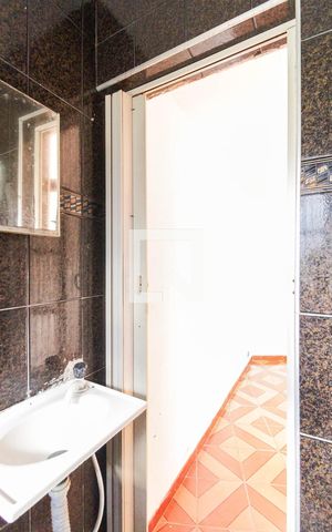 Casa para alugar com 100m², 2 quartos e sem vaga Casa para alugar com 100m², 2 quartos e sem vagaBanheiro da Suíte