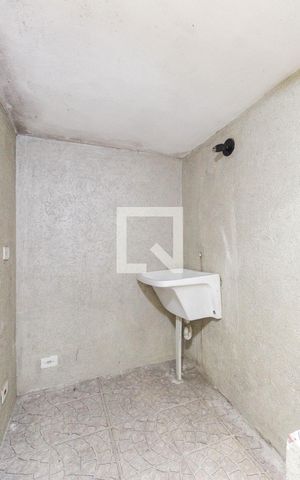 Casa para alugar com 100m², 2 quartos e sem vaga Casa para alugar com 100m², 2 quartos e sem vagaÁrea de Serviço