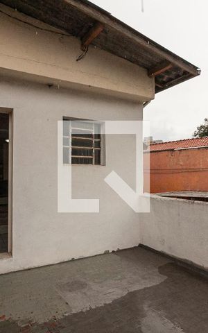 Casa à venda com 300m², 4 quartos e 3 vagas Casa à venda com 300m², 4 quartos e 3 vagasVaranda Quarto 2