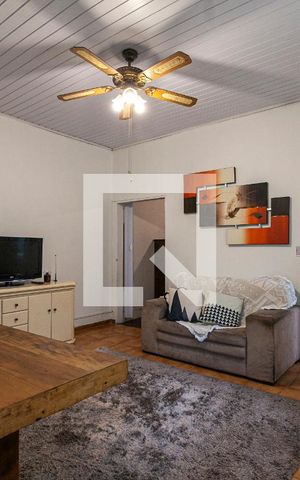 Casa à venda com 300m², 4 quartos e 3 vagas Casa à venda com 300m², 4 quartos e 3 vagasSala 1