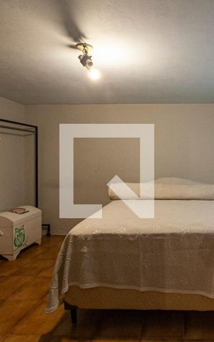 Casa à venda com 300m², 4 quartos e 3 vagas Casa à venda com 300m², 4 quartos e 3 vagasQuarto 3