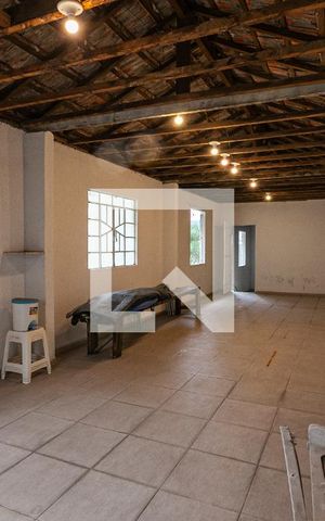 Casa à venda com 300m², 4 quartos e 3 vagas Casa à venda com 300m², 4 quartos e 3 vagasSala de jogos