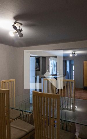 Casa à venda com 300m², 4 quartos e 3 vagas Casa à venda com 300m², 4 quartos e 3 vagasSala 2