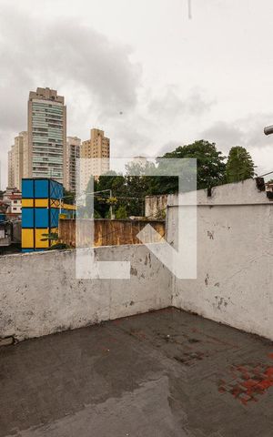 Casa à venda com 300m², 4 quartos e 3 vagas Casa à venda com 300m², 4 quartos e 3 vagasVaranda Quarto 2