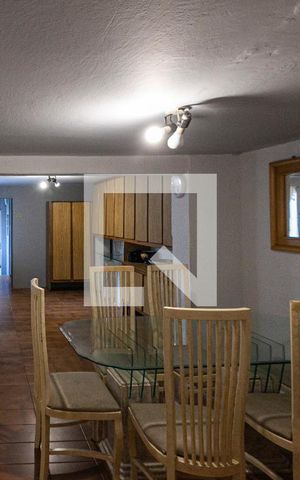 Casa à venda com 300m², 4 quartos e 3 vagas Casa à venda com 300m², 4 quartos e 3 vagasSala 2