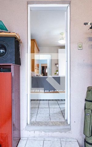 Casa à venda com 300m², 4 quartos e 3 vagas Casa à venda com 300m², 4 quartos e 3 vagasCloset do quarto 2