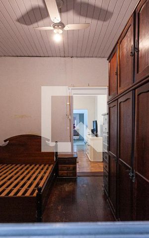 Casa à venda com 300m², 4 quartos e 3 vagas Casa à venda com 300m², 4 quartos e 3 vagasQuarto 1