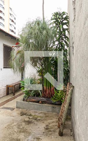 Casa à venda com 300m², 4 quartos e 3 vagas Casa à venda com 300m², 4 quartos e 3 vagasLago ornamental