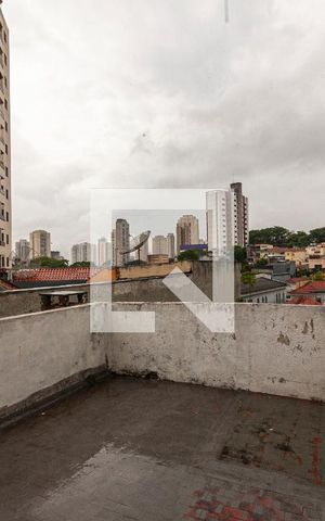 Casa à venda com 300m², 4 quartos e 3 vagas Casa à venda com 300m², 4 quartos e 3 vagasVaranda Quarto 2