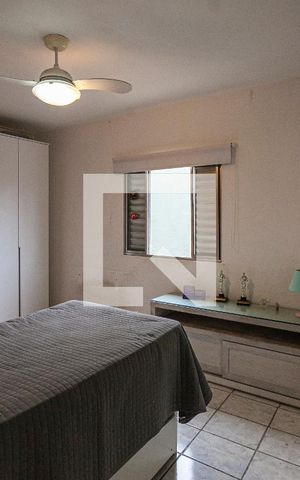 Casa à venda com 300m², 4 quartos e 3 vagas Casa à venda com 300m², 4 quartos e 3 vagasQuarto 2