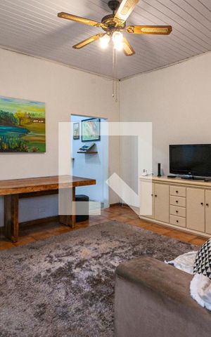 Casa à venda com 300m², 4 quartos e 3 vagas Casa à venda com 300m², 4 quartos e 3 vagasSala 1