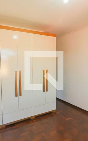 Casa à venda com 200m², 3 quartos e 2 vagas Casa à venda com 200m², 3 quartos e 2 vagasQuarto 1 Suite