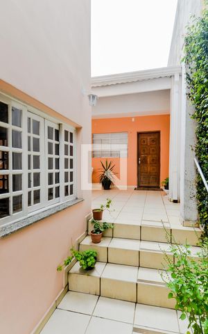 Casa à venda com 275m², 3 quartos e 3 vagasCorredor Lateral 