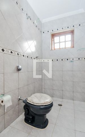 Casa à venda com 275m², 3 quartos e 3 vagasBanheiro da Suíte 3