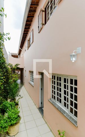 Casa à venda com 275m², 3 quartos e 3 vagasCorredor Lateral 