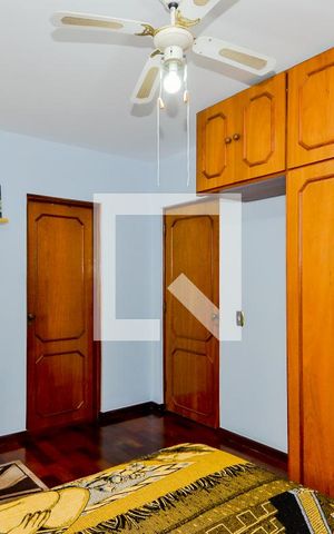 Casa à venda com 275m², 3 quartos e 3 vagasSuíte 2